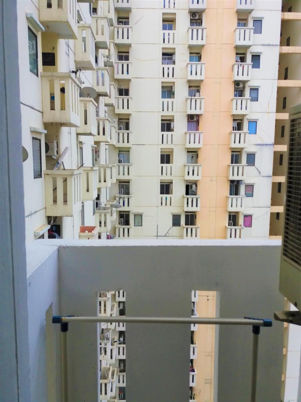 Raja Property Jakarta Bagian luar foto